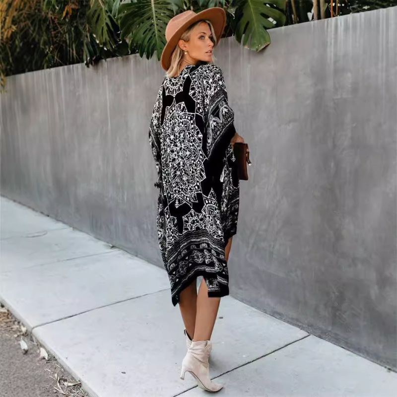 Moteriškos pliažo kardiganas su saulės apsauga ir spauda, rayon–medvilnės mišinys (80% medvilnės), poliesterio pamušalas, batwing rankovės, tinkamas plaukimo sportui