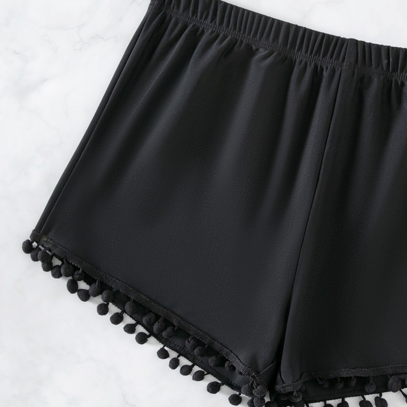 Șorturi de baie pentru femei din nylon, cu accesorii pom-pom; exterior 80% nylon, căptușeală nylon 20%; fără suport metalic; fără bureți pentru sâni; potrivite pentru înot.