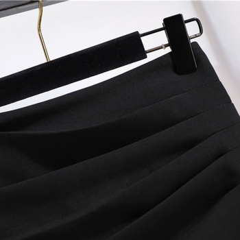 Σετ δύο τεμαχίων: Μπλούζα με κοντά μανίκια και φούστα midi σε Α-γραμμή με ασύμμετρο draping, πολυεστέρας, καλοκαίρι 2025