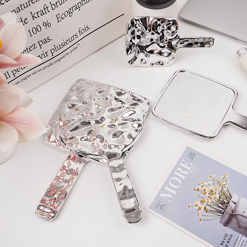 Ръчно огледало за грим в ретро INS стил, портативно огледало с ABS рамка, без електричество