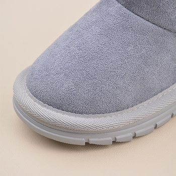 Bērnu ziemas apavi līdz potītēm ar velūra augšdaļu, pūkaina odere, Velcro aizdare, izturīga zole, vecums 1–12 gadi.