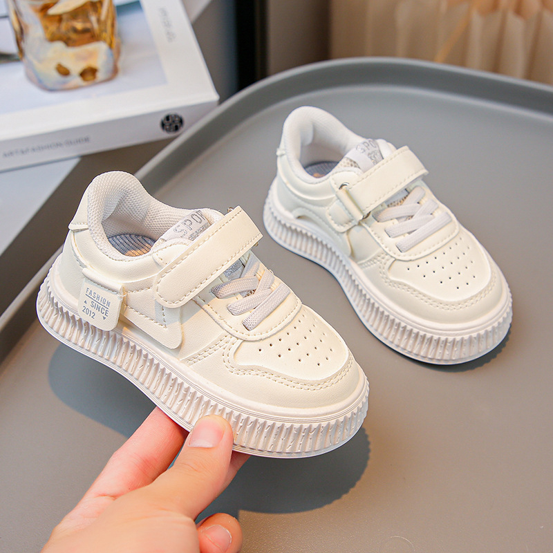 Bērnu sporta apavi ar Velcro aizdari, zemas augšdaļas, gumijas zole, augšdaļa no mākslīgā PU, iekšējā odere no mākslīgās ādas, korejiešu stils, pavasaris un rudens