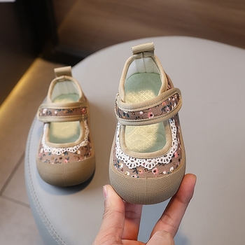 Meitenēm paredzētas platnainas kurpes ar gumijas zoli, Velcro aizdare, zems potītes augums, korejiešu stils (Pavasaris 2025)