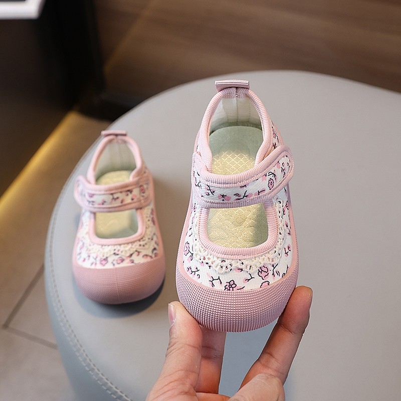 Mergaitei skirti kanvasiniai bateliai su gumine padu, Velcro užsegimas, žemas kulkšnies aukštis, korejiečių stilius (Pavasaris 2025)