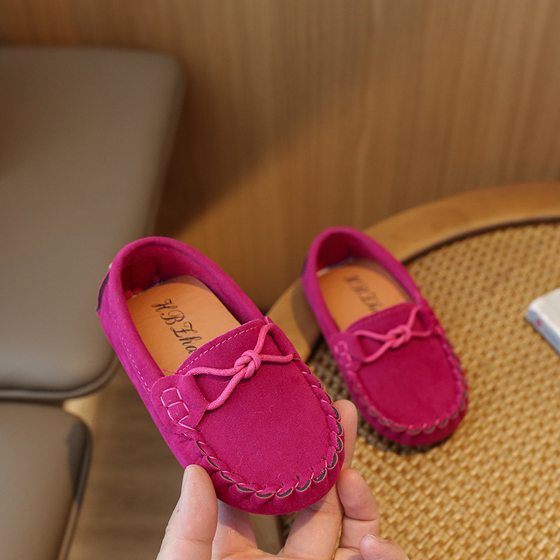 Bērnu slip-on kurpes Korejas stilā, universāls; zole no teļa cīpslas; augšējā daļa no mākslīgās kažokādas; iekšējais ieliktnis no matētas ādas; pretslīdoša zole