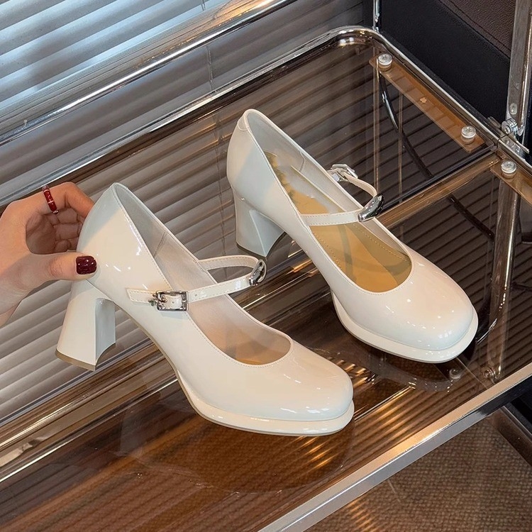 Mary Jane bateliai su sagtimi, PU viršus, guminis padas, vidutinio aukščio kulnas 3–5 cm