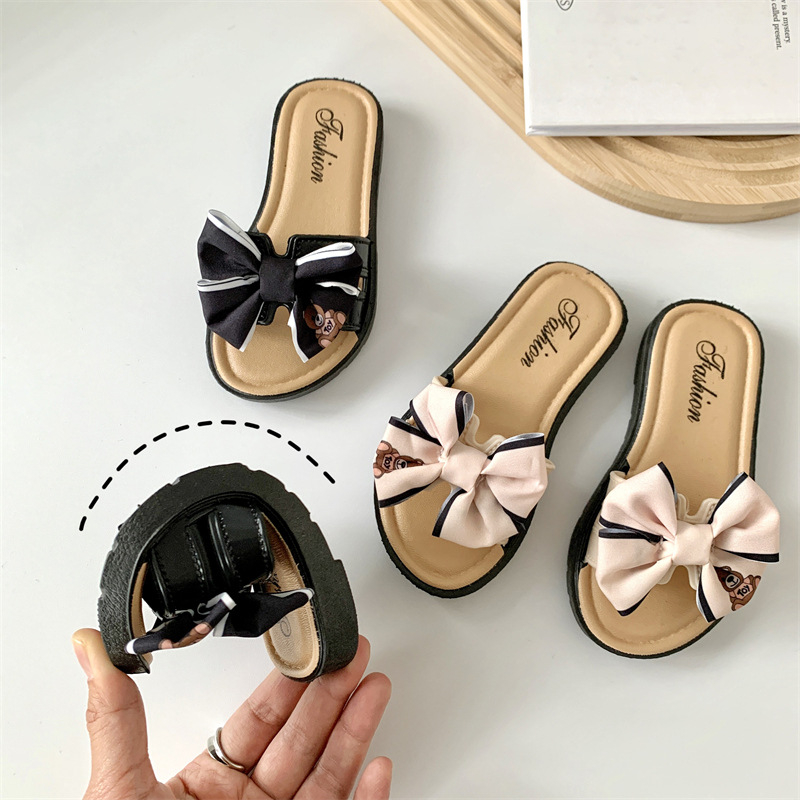 Meitenēm paredzēti karikatūru lāču flip-flopi – PVC augšējā daļa un zole, pretslīdēšana, izturīgi pret nolietošanos, vecuma 4–12 gadi