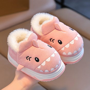 Bērnu kokvilnas čības ziemai 2024, neslīdošas, haizivs zīmējums – karikatūra, zīmols Pig beside, zole PVC, vecuma grupas 1–3;4–6;13–16, stils karikatūra