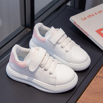 Παιδικά casual sneakers με επάνω μέρος από τεχνητό δέρμα, ελαφριά, αντιολισθητικά, ανθεκτικά στη φθορά, κλείσιμο Velcro.