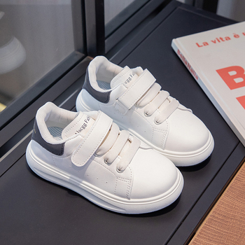 Παιδικά casual sneakers με επάνω μέρος από τεχνητό δέρμα, ελαφριά, αντιολισθητικά, ανθεκτικά στη φθορά, κλείσιμο Velcro.