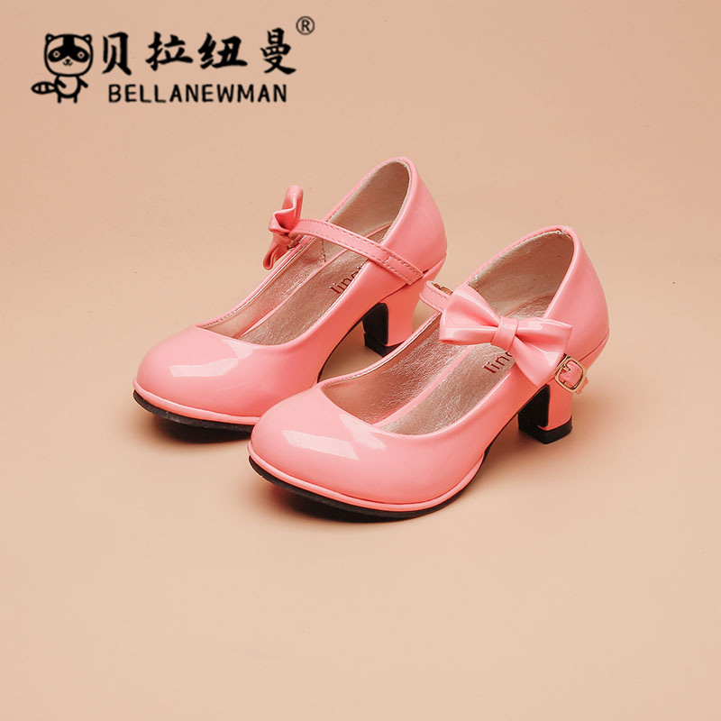 Lányoknak szóló magas sarkú hercegnő cipő, mű PU felsőrész, PU talpbetét, műanyag talp, csat záródás, kézzel készült, tavasz és ősz