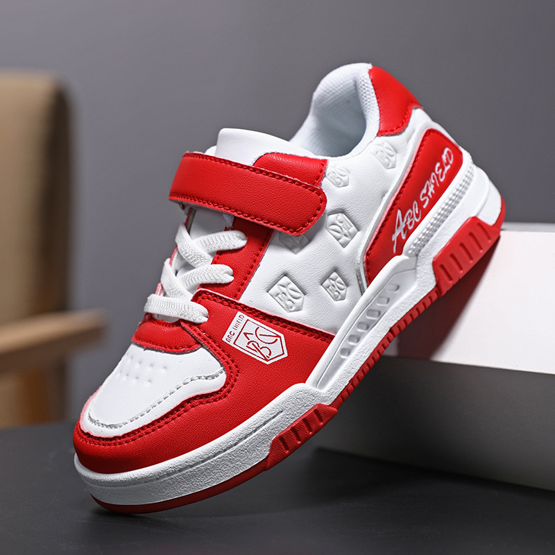 Bērnu ikdienas apavi ar Velcro aizdari, augšdaļa no sintētiskās ādas, gumijas zole, zems potītes augstums, plaid raksts.