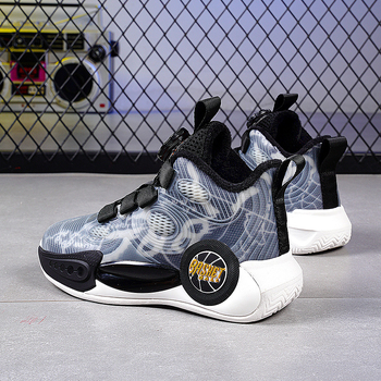 Παπούτσια μπάσκετ για εφήβους — δίχτυωτό επάνω μέρος, κλείσιμο με αγκράφα, MD σόλα, ελαφριά κατασκευή; για ηλικίες 7–16 ετών