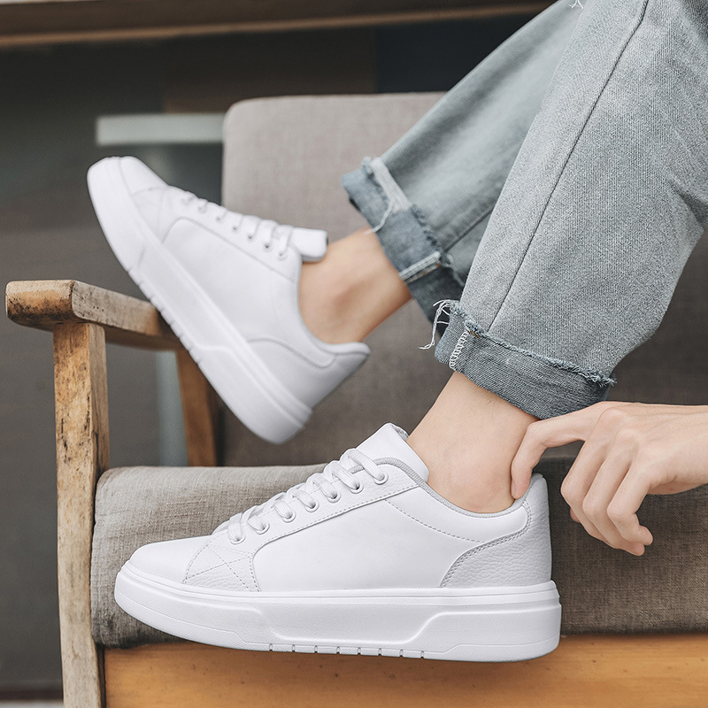 Adidași sport unisex – vârf rotund, siluetă joasă, talpă groasă, închidere cu șireturi