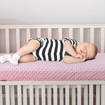 K61i61dinio lovel17s paklod17 i1 velu, reaktivus spaudinimas, pritaikytas apdorojimas, 61iuolaikinis minimalistinis stilius, svoris mažiau nei 300 g