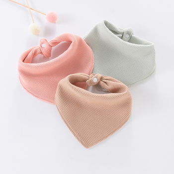 Триъгълен памучен бебешки лигавник за попиване - над 95% памук, абсорбиращ, шарки: каре/едноцветен/точки, за бебета и малки деца