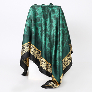 Дамски квадратен шал с винтидж принт, полиестер, твил и печат (Полиестер • Twill • Квадратен шал • Лятно издание 2024)