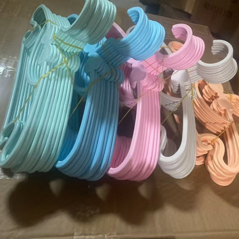 Umeraș pentru haine pentru bebeluți, multifuncțional din plastic | 100% material nou, personalizare disponibilă, set de 10 bucăți