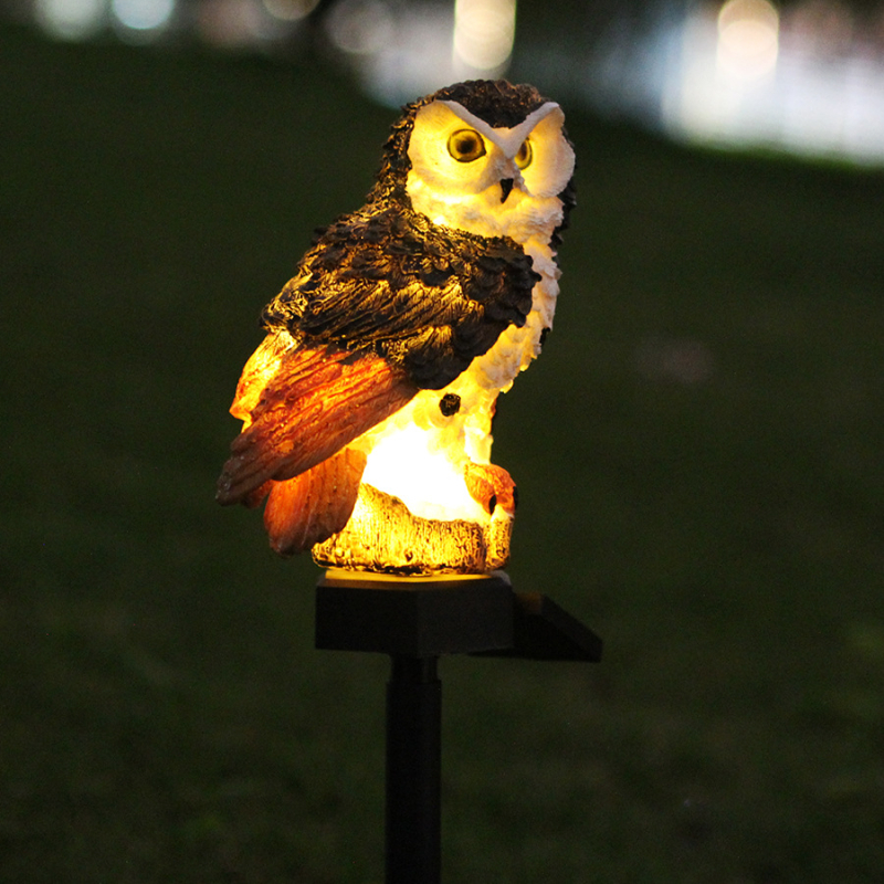 Kerti napelemes bagoly lámpa – LED fényforrás, gyanta, IP55, 6–12 órás üzemidő