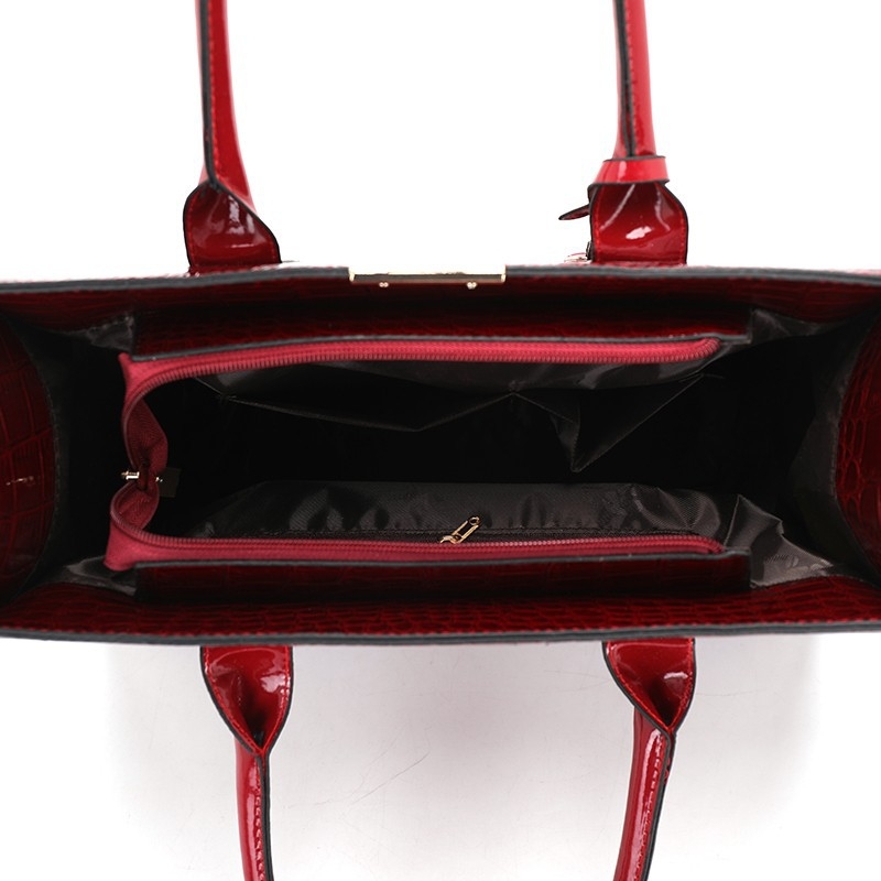 PU bőr női tote táska, horizontális négyzet alakú forma, cipzáras zárás, poliészter bélés, belső zsebek (cipzáras zseb, telefonzseb, személyi igazolvány zseb)