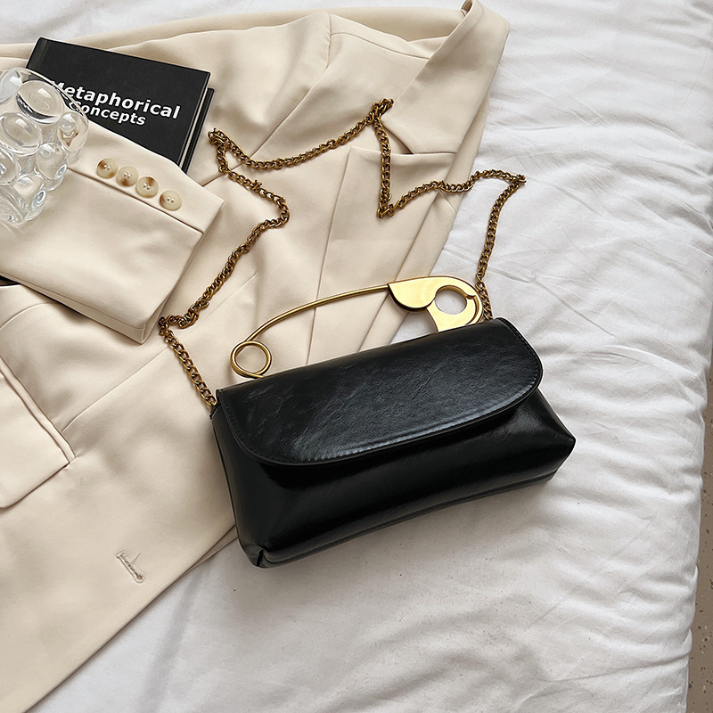 PU anyagú válltáska, utcai stílus, vízszintes négyzet alakú forma, mágneses zár, poliészter bélés