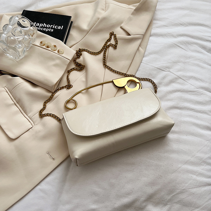 PU anyagú válltáska, utcai stílus, vízszintes négyzet alakú forma, mágneses zár, poliészter bélés