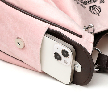 Βελούδινη τσάντα Tote σε street style με κρυφό τσεπάκι με φερμουάρ και μαγνητικό κλείσιμο