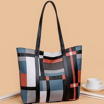 Чанта с голям капацитет в кариран дизайн, корейски стил и контрастни цветове; PU, хоризонтална квадратна форма, ципово откриване, вътрешни джобове: джоб с цип, джоб за телефон и ID; подплата полиестер