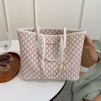 Τσάντα Tote, Αστικός μινιμαλισμός (Υλικό PU; οριζόντια τετράγωνη μορφή; κλείσιμο με φερμουάρ; εσωτερική τσέπη με φερμουάρ; διπλοί ιμάντες ώμου)