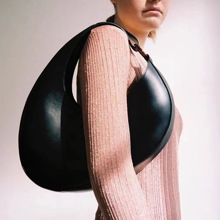 Geantă pentru subraț, formă ovală, material PU, închidere magnetică, buzunar intern pentru ID, curea simplă