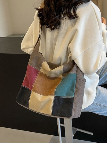 Τσάντα στον ώμο από καμβά, στυλ bucket bag, αστικός μινιμαλισμός, κάθετο τετράγωνο σχήμα, κλείσιμο με φερμουάρ