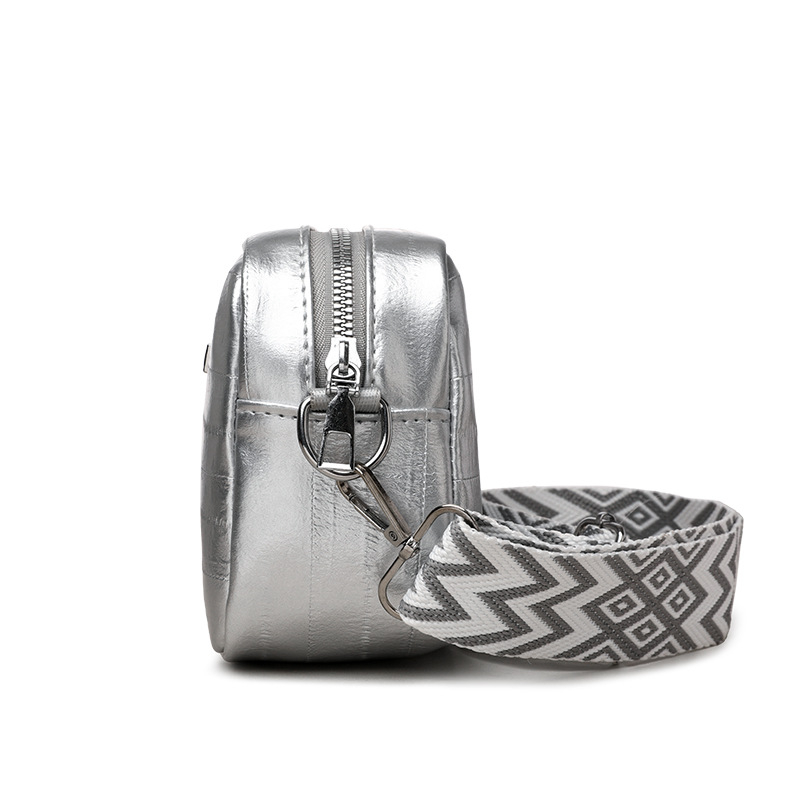 Női crossbody táska – városi egyszerű stílus, PU anyag, vízszintes négyszögletes forma, zipzáras zárás, belső ID zseb