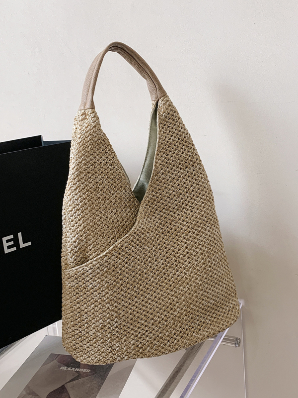 Szalmából készült tote-táska – függőleges négyszögletes forma; mágneses zár; rejtett cipzáras zseb