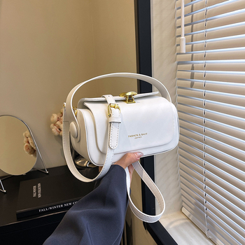 Τσάντα χιαστί από PU — μικρή τετράγωνη μορφή, οριζόντιο σχήμα, κλείσιμο με καπάκι, επένδυση πολυεστέρα, μονή ιμάντας