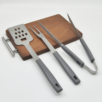 3 dalių nerūdijančio plieno kepsninės įrankių rinkinys su šakute, lopata ir klipu, PP rankenos