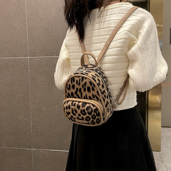 Γυναικείο σακίδιο πλάτης με λεοπάρ μοτίβο και ντένιμ, χωρητικότητας κάτω από 20 L, κατάλληλο για φορητό 8 ιντσών, αναπνεύσιμο λουρί