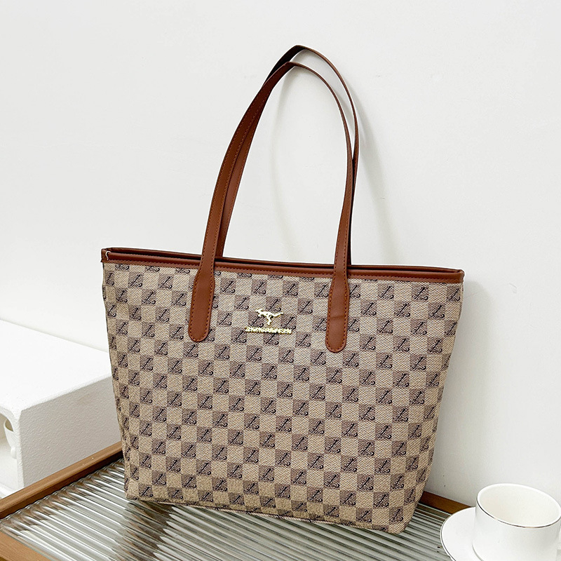 Unisex PU bőrhatású tote táska cipzárral, nylon belső bélés, belső telefontok, köztes réteg, vízszintes négyszögletes forma
