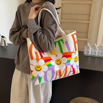 канвасова буквена Tote чанта, хоризонтално квадратна форма, цип за отваряне, вътрешен джоб с цип, подплата полиестер‑памук