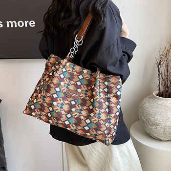 Дамска Tote чанта с голям капацитет — PU материал, урбан стил, пролет 2024, хоризонтално квадратна форма, цип
