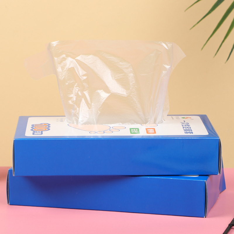 Vienreizējās plastmasas pēdu pārsegi, pretslīdes, 0,08 mm biezums, ar rakstu, 90 g, 100 gab. iepakojumā