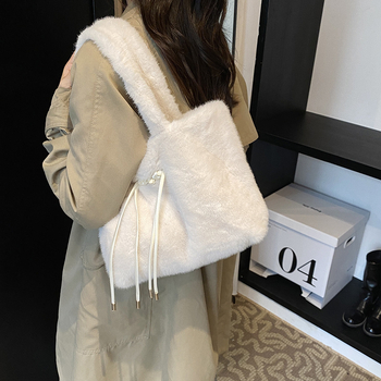 Βελούδινη Tote τσάντα με φερμουάρ και κρυφό τσεπάκι με φερμουάρ, οριζόντιο τετράγωνο σχήμα