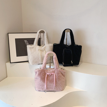 Βελούδινη Tote τσάντα με φερμουάρ και κρυφό τσεπάκι με φερμουάρ, οριζόντιο τετράγωνο σχήμα