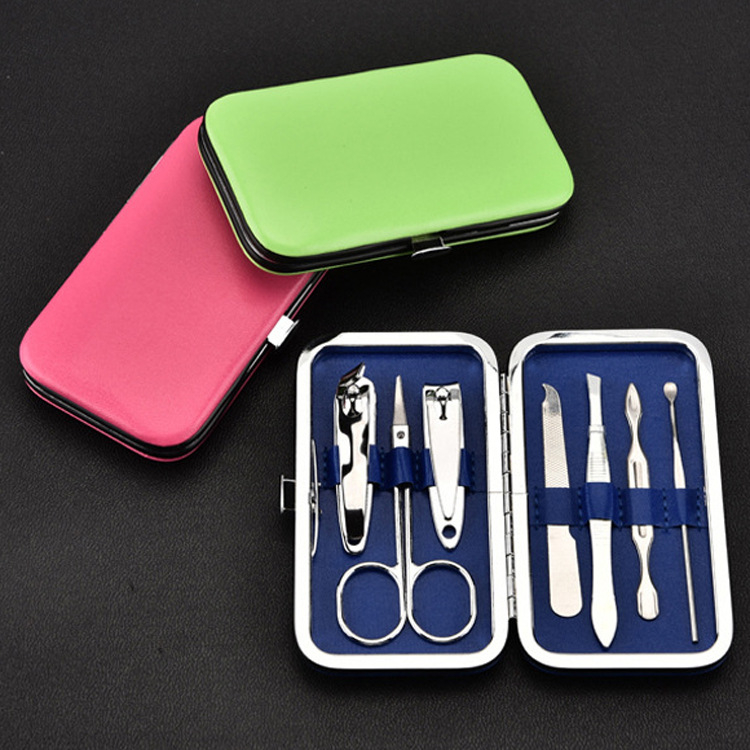 Комплект за подрязване на нокти, 7 части, неръждаема стомана, нетно тегло 100 g, срок на годност 5 години