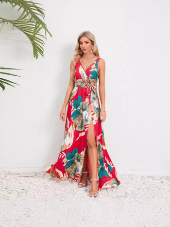 Γυναικείο φόρεμα με V-ντεκολτέ, λεπτές τιράντες, μακριά ασύμμετρη φούστα, ψηλή μέση, πολυεστέρας με εκτύπωση
