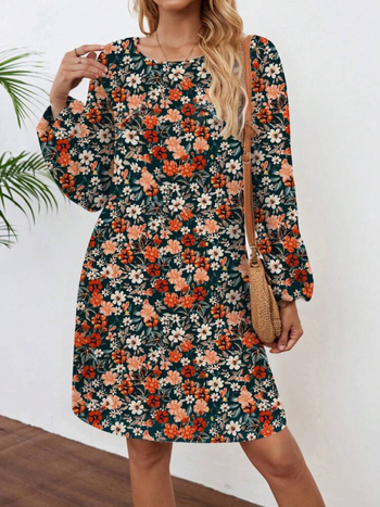 Φλοράλ φόρεμα με ψηφιακή εκτύπωση, βαμβάκι-πολυεστέρας, στρογγυλός λαιμός και μακριά μανίκια, μίντι μήκος.