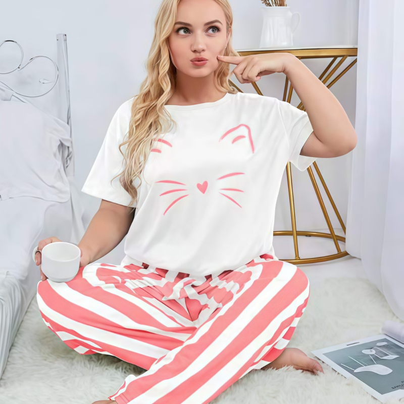 Sieviešu pižāmas komplekts Milk Silk, riņķveida kakls, 3/4 piedurknes, svītrainas bikses, poliesters 90–95%, vidējā svars 161–180 g/m²