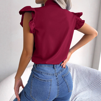 Дамска лятна риза със стойка и къс ръкав, едноцветна полиестер-еластанова материя, колажни шевни детайли