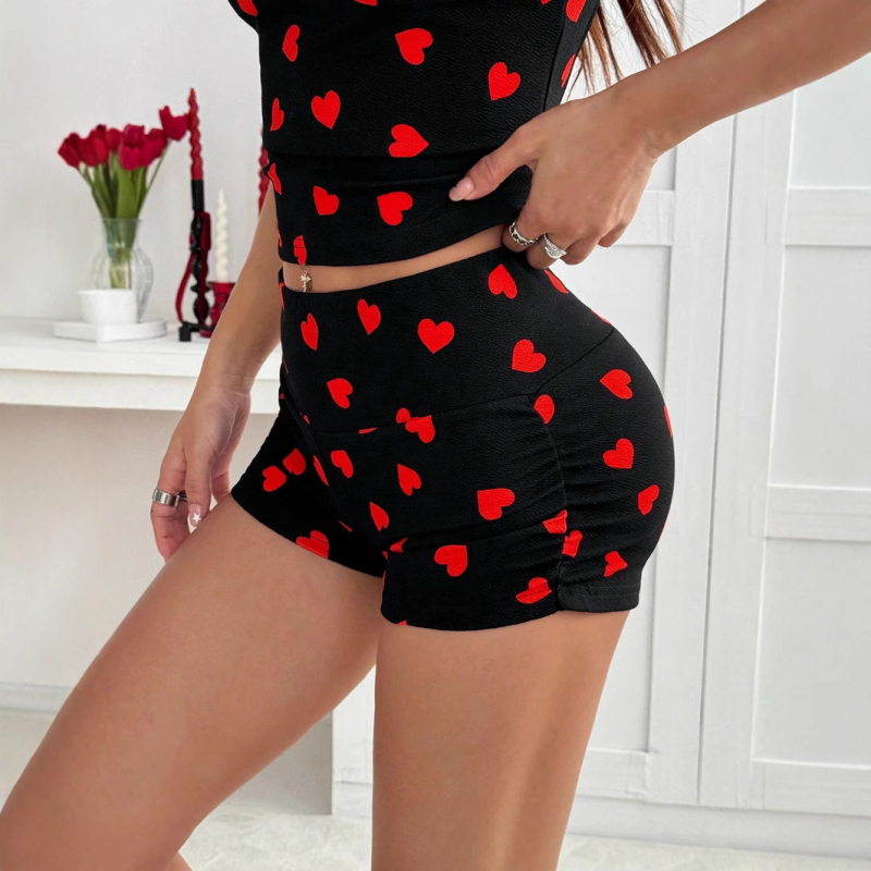 Eiropas stila šorti — seksīga zema vidukļa, poliestera audums, 70–80% poliestera saturs, mikroelastība, kolāžas šuve