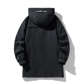 Ανδρικό μπουφάν με κουκούλα, αντιανεμικό, με σταθερό γιακά, φερμουάρ και τσέπες τύπου patch