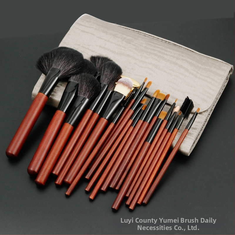 Σετ 26 πινέλων μακιγιάζ από τρίχες ζώων με ξύλινα χερούλια, μακριές λαβές, περιλαμβάνονται πινέλα σκιάς ματιών